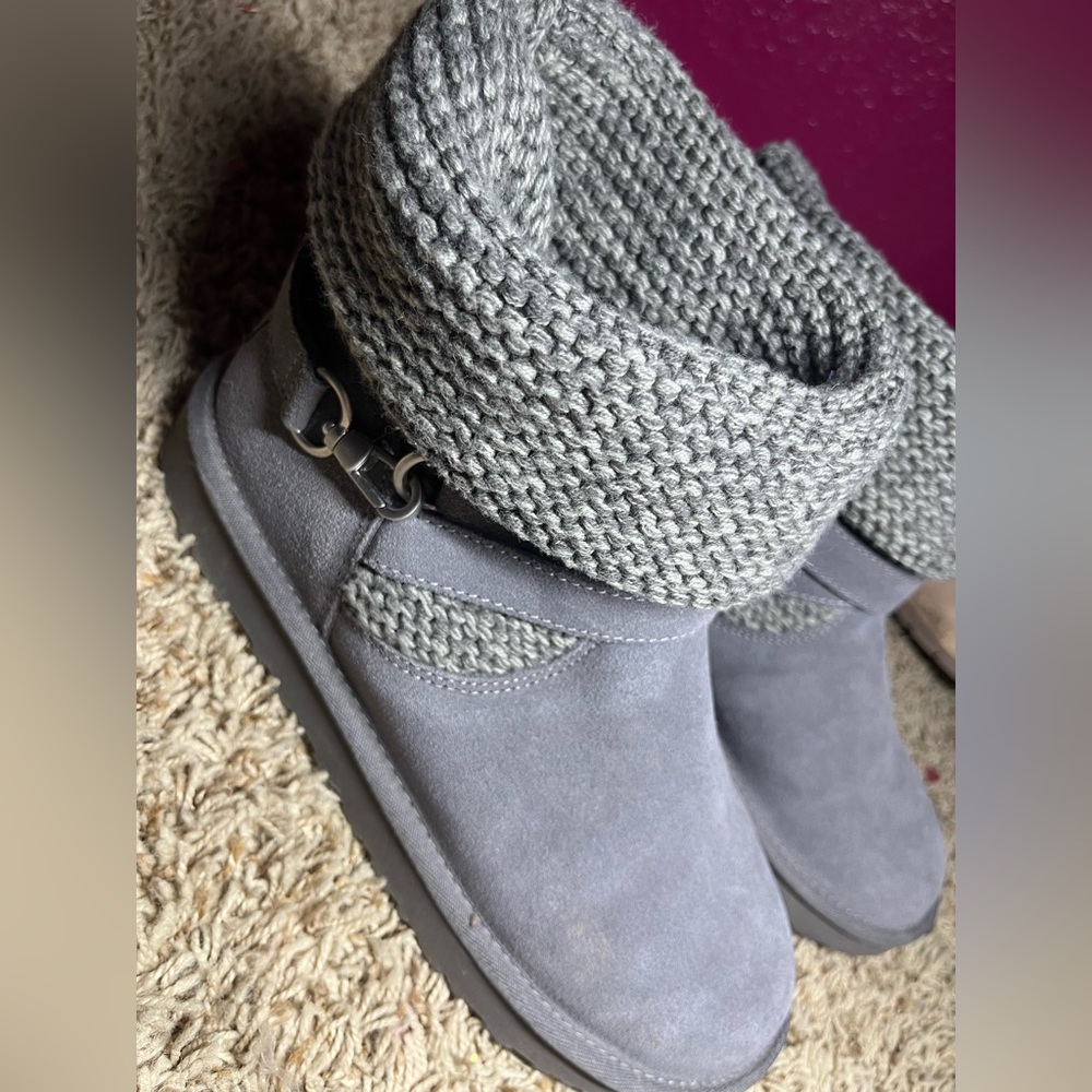 UGG Purl Strap Boots        Size 8/Color Charcoal